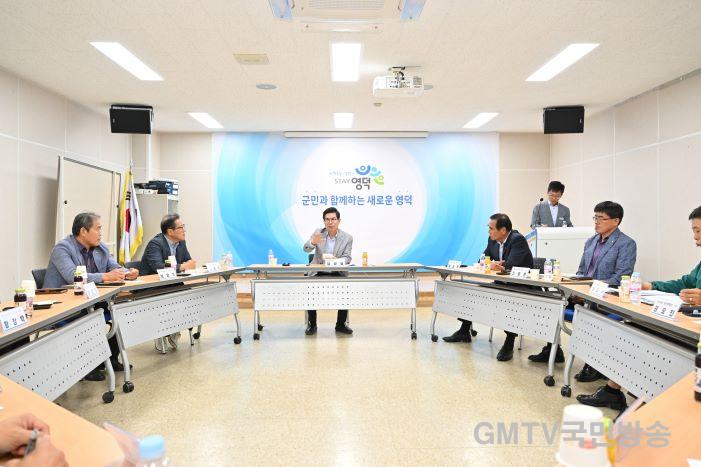 1-2_김광열 영덕군수, 한우농가 지원 현장 소통의 날 개최.jpg