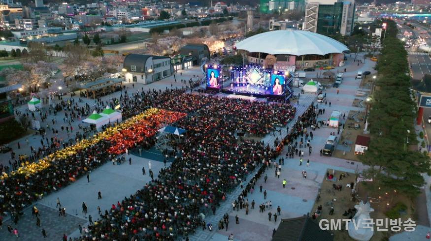 0403 안동 벚꽃축제, 이틀째 ‘인산인해’ (1).jpg